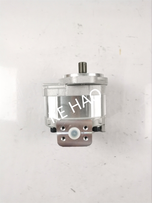 705-22-32210 Komatsu Gear Pump GD605A GD655A WA100 WA100SS WA100SSS WA120 WA120L WR11 WR11SS La bomba de engranajes de Komatsu es una bomba de engranajes de alta potencia que se utiliza para el control de la velocidad de los engranajes.
