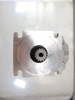 4 Etapas de la bomba de engranaje hidráulico 80+80+40+8 Materiales de alta calidad de hierro y aleación de aluminio gama para la maquinaria de construcción Fabrica de suministro de piezas hidráulicas