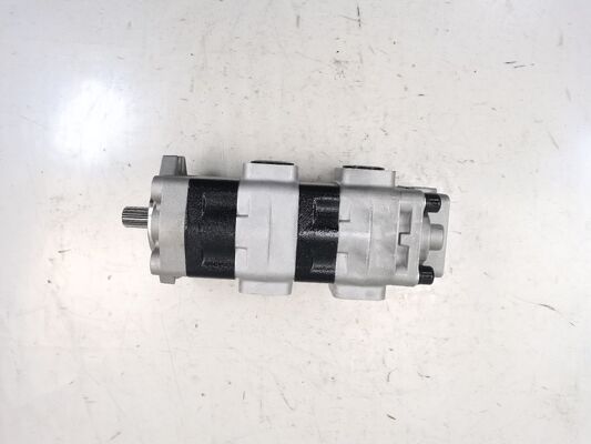 La bomba de engranaje hidráulico de Kawasaki CBKSL-F27+F20+F9.5-AT12ΦL/STYB27+20+9.5L419-13T materiales de aleación de hierro y aluminio