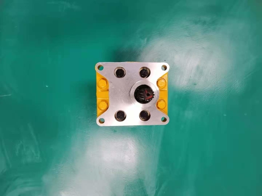 Izquierda amarilla D50 de la bomba de engranaje de KOMATSU del cargador 704-11-38100